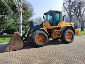 VOLVO L90F - WHEEL LOADER